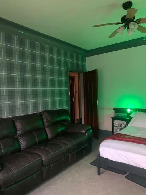 Family Holiday Home Blackpool Buitenkant foto