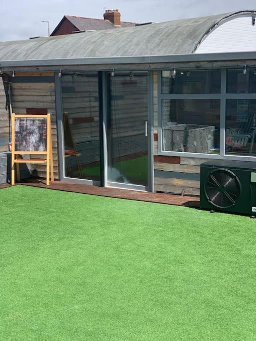 Family Holiday Home Blackpool Buitenkant foto