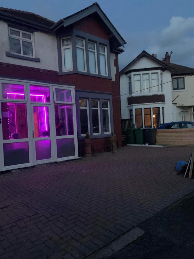 Family Holiday Home Blackpool Buitenkant foto