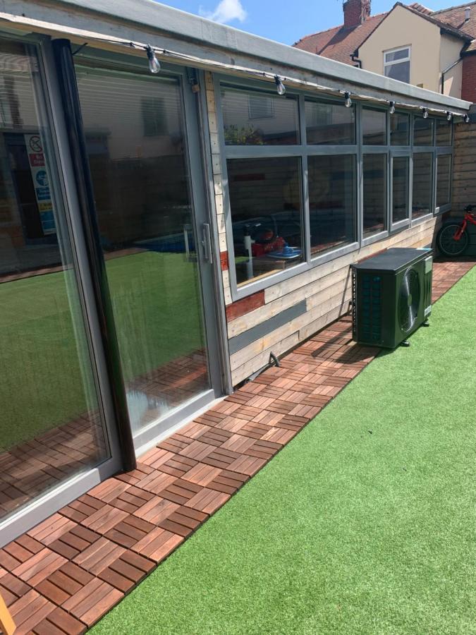 Family Holiday Home Blackpool Buitenkant foto